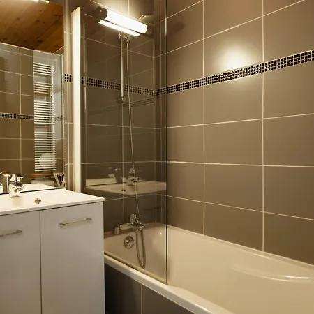 Proche Commerces Et Pistes, Ideal 3-4 Personnes - Fr-1-304-79 Daire La Clusaz