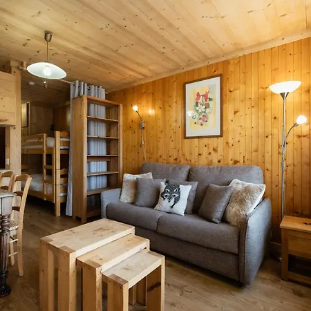 Proche Commerces Et Pistes, Ideal 3-4 Personnes - Fr-1-304-79 La Clusaz